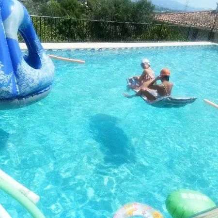 Buenas Vistas Y Privacidad, Tranquila Y Fresca En El Bosque De Valencia Con Magnifica Piscina De 80m2 Дом отдыха