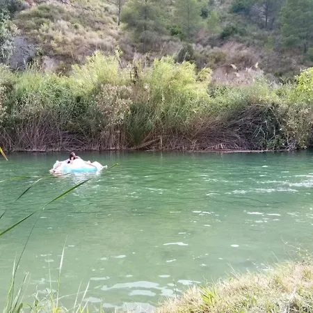 Дом отдыха Buenas Vistas Y Privacidad, Tranquila Y Fresca En El Bosque De Valencia Con Magnifica Piscina De 80m2 Лирия
