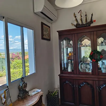 Buenas Vistas Y Privacidad, Tranquila Y Fresca En El Bosque De Valencia Con Magnifica Piscina De 80m2 Nyaraló *